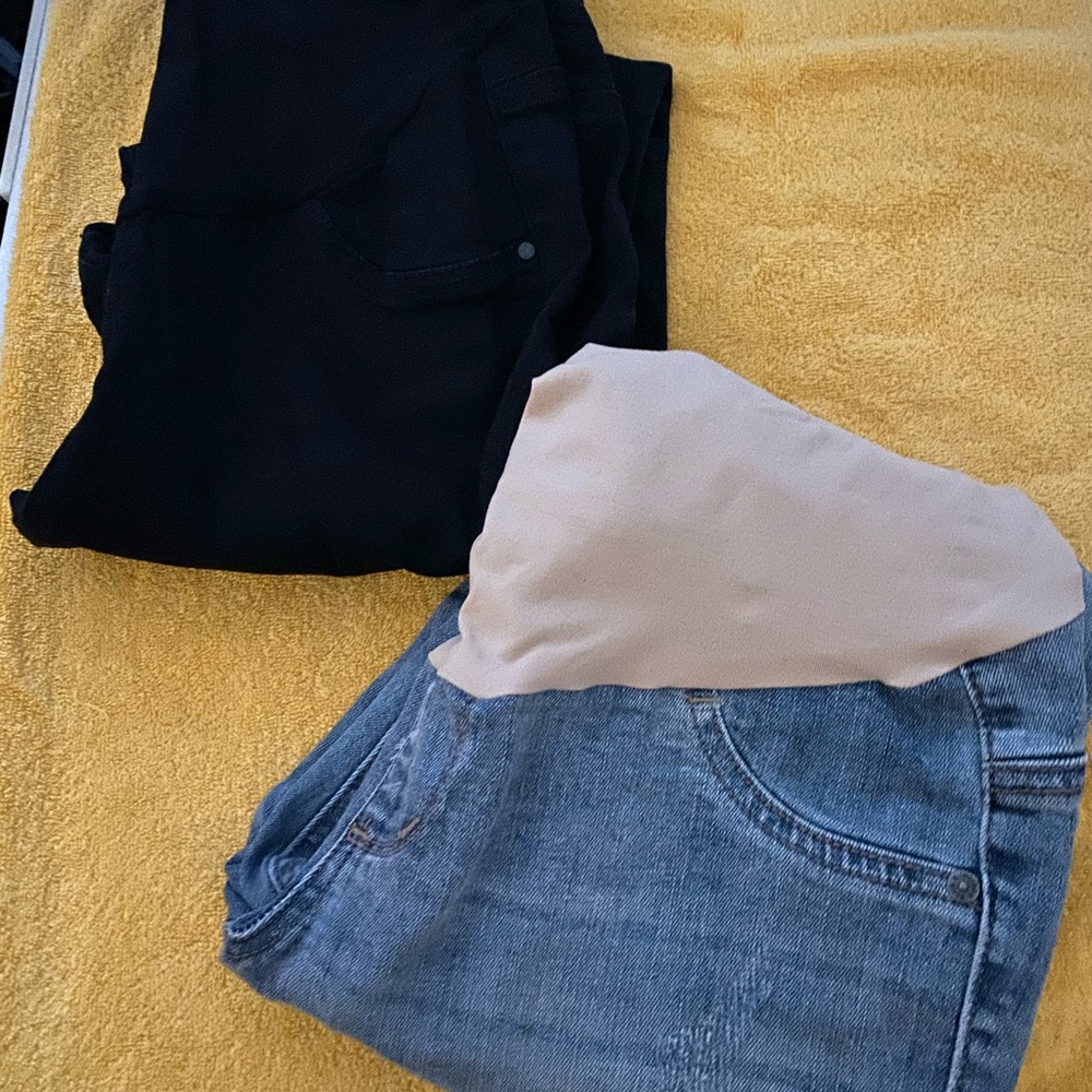 (2) Women maternity Jeans size M